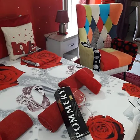 別荘 Buze Luxury オストゥーニ