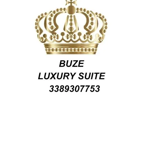 Buze Luxury * オストゥーニ